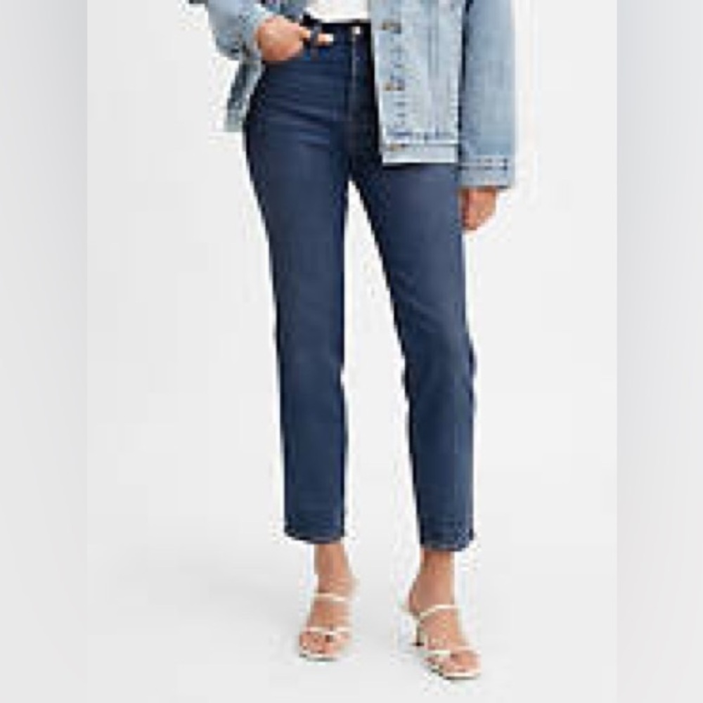 Levi’s Wedgie Icon Fit Ankle Jeans 30